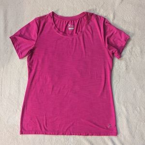 Women's Old Navy Active T-Shirt, Size M